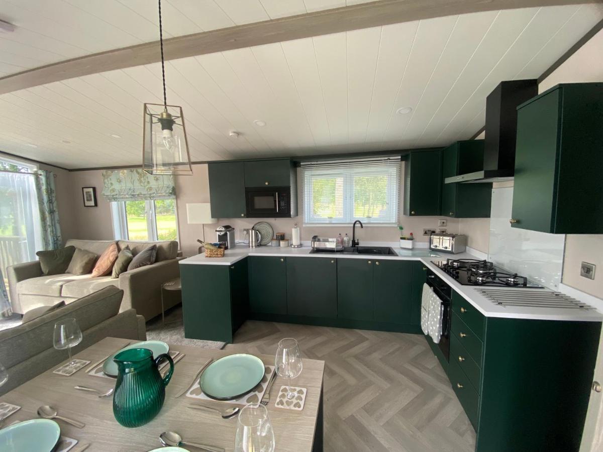 Teviotdale Lodge At Lilliardsedge Holiday Park Jedburgh Eksteriør billede
